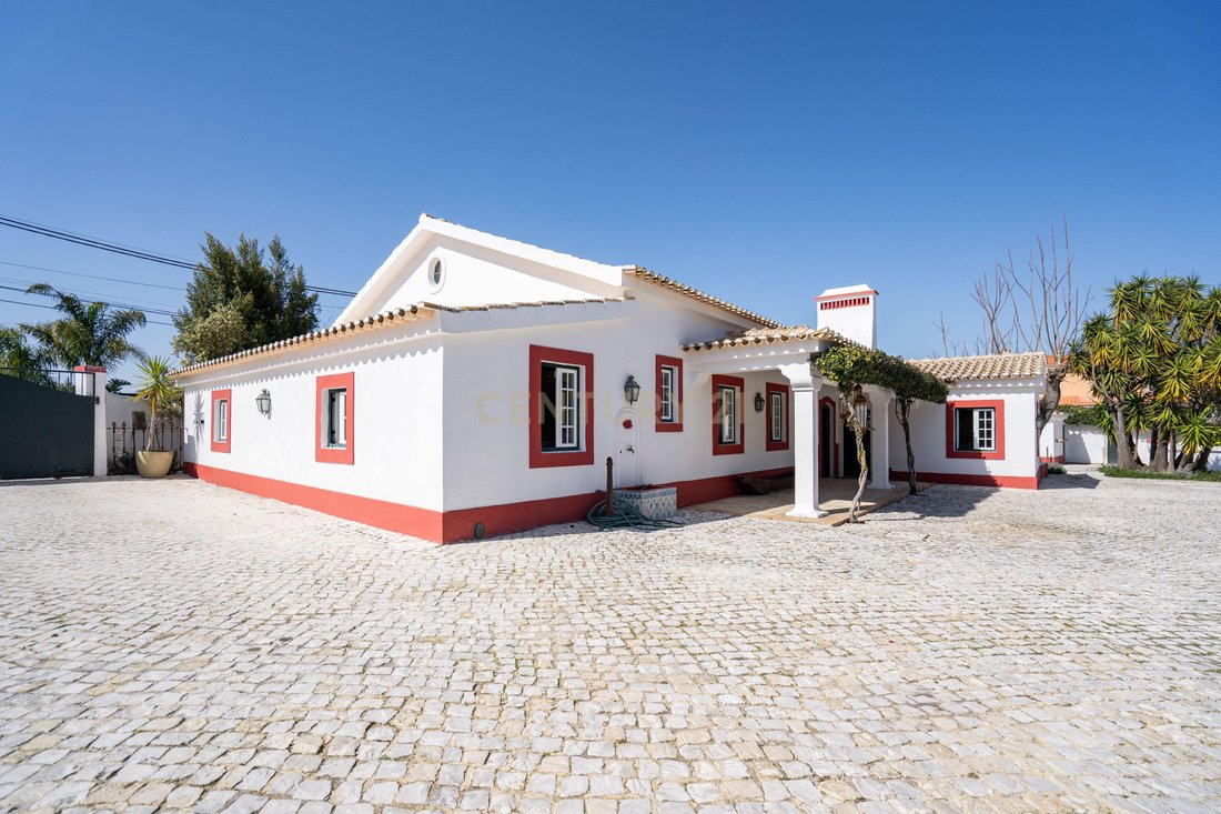 Villa in Azeitao (Sao Lourenco e Sao Simao), Setubal, Portugal 1 - 17377217