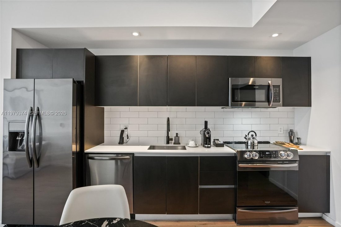 Condo in Miami, Florida, United States 5 - 17376024