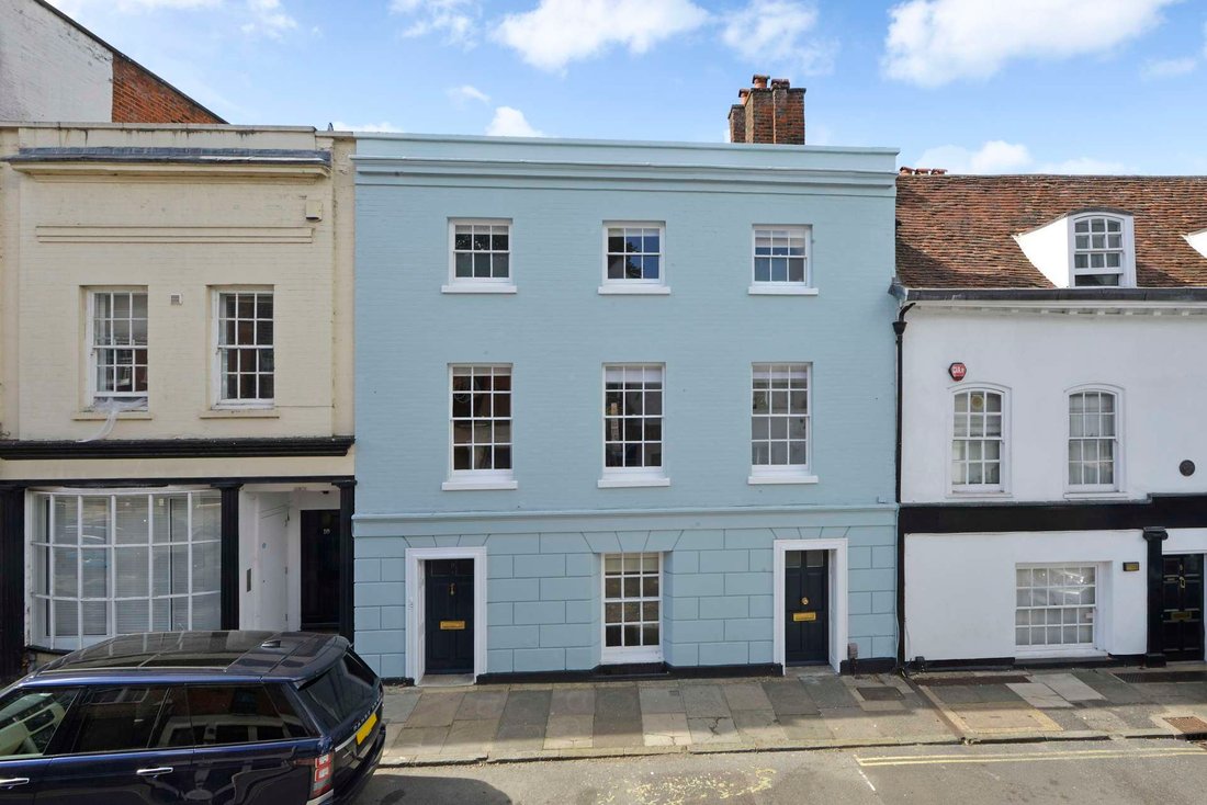House in Guildford, England 1 - 17375571