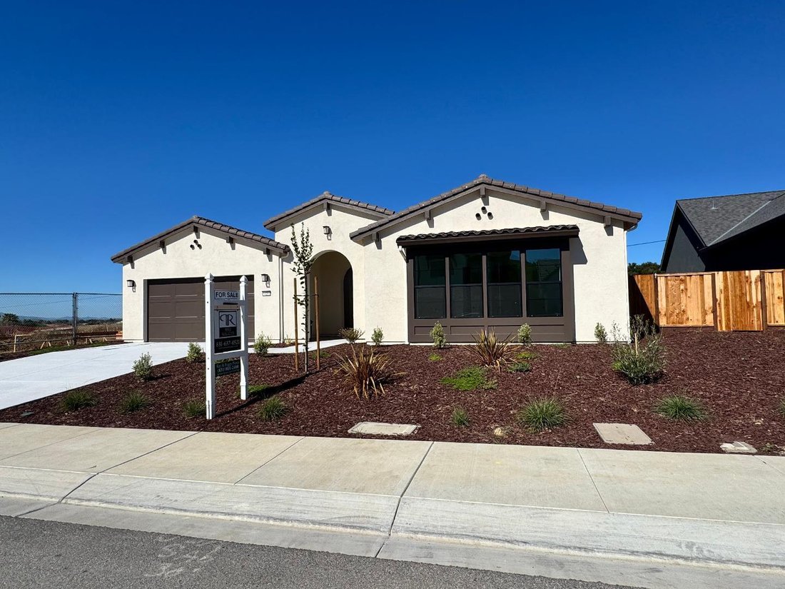 House in Hollister, California, United States 2 - 16696063