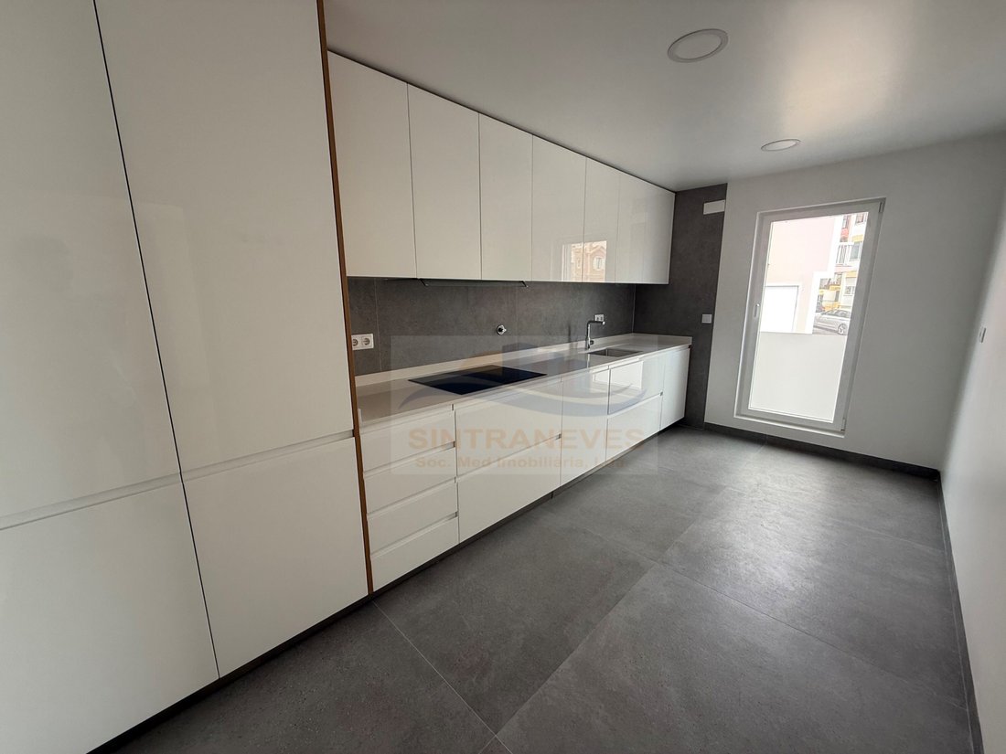 Apartment in Carcavelos e Parede, Lisbon, Portugal 3 - 17377426