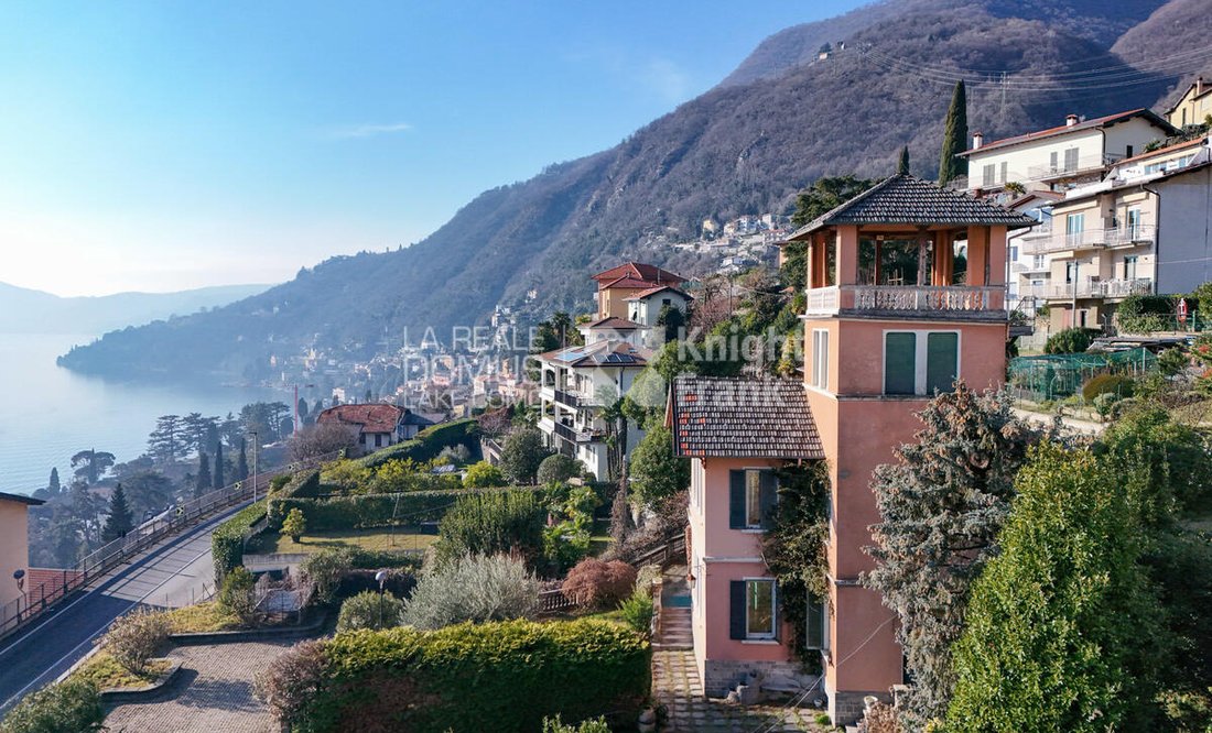 Villa in Moltrasio, Lombardy, Italy 1 - 17379001