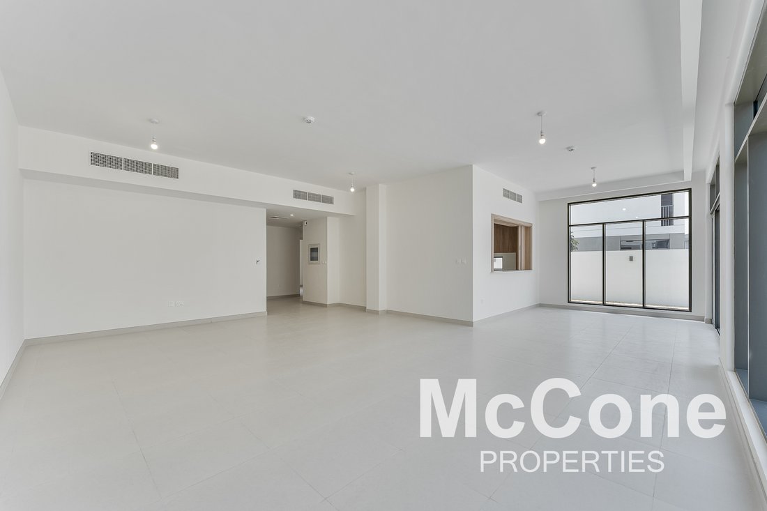 Villa in Dubai South, Dubai, United Arab Emirates 3 - 17378704