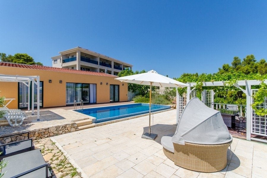 Bungalow in Split, Split-Dalmatia County, Croatia 4 - 17376801
