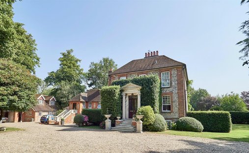 House in Holmer Green, Little Missenden, England 1
