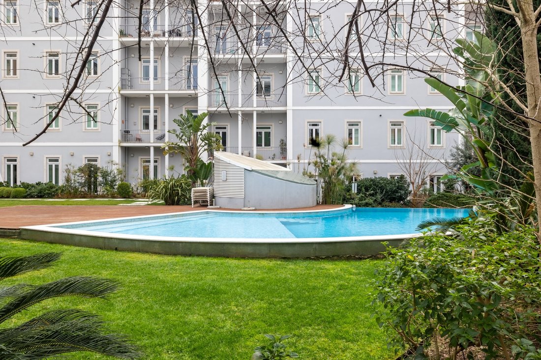 Apartment in Arroios, Lisbon, Portugal 2 - 17378158