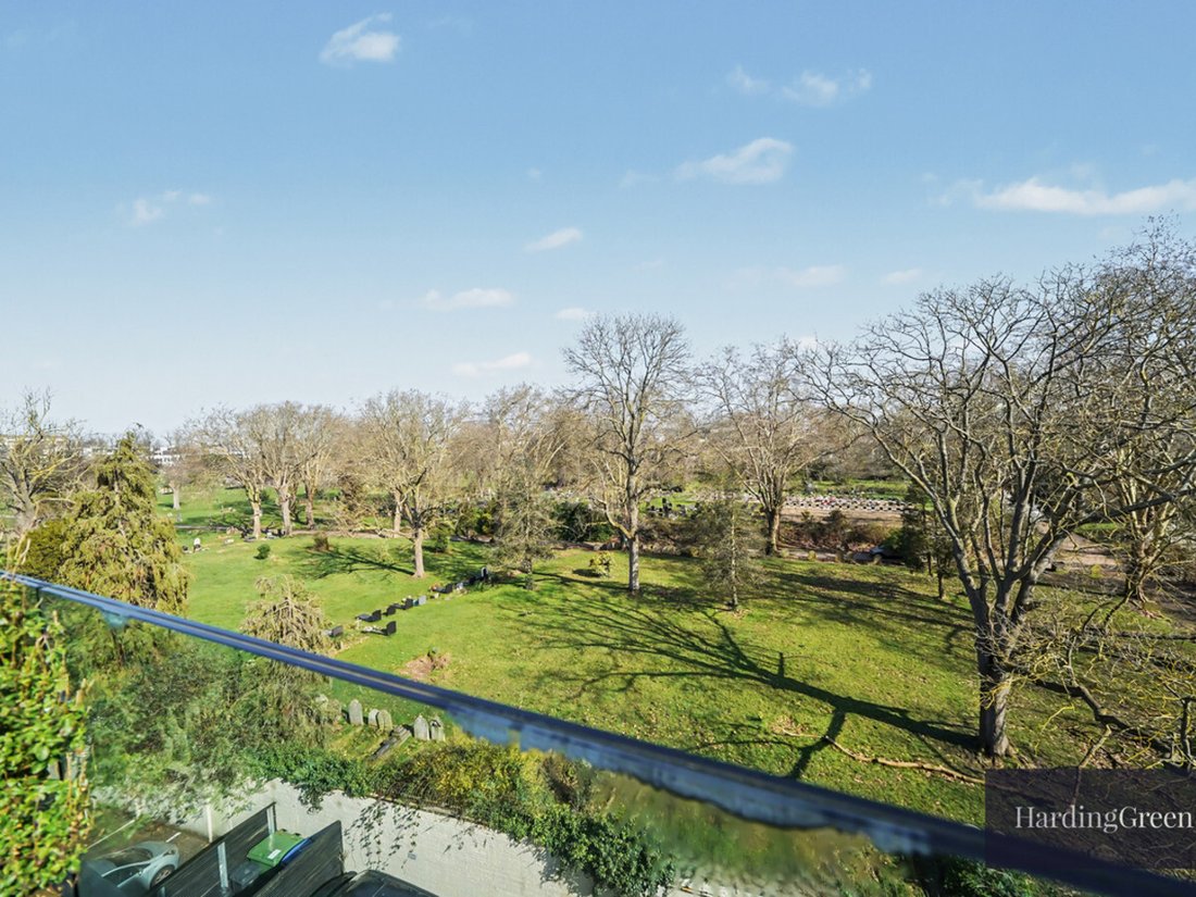 Apartment in Brondesbury, Brent, England 4 - 17377365