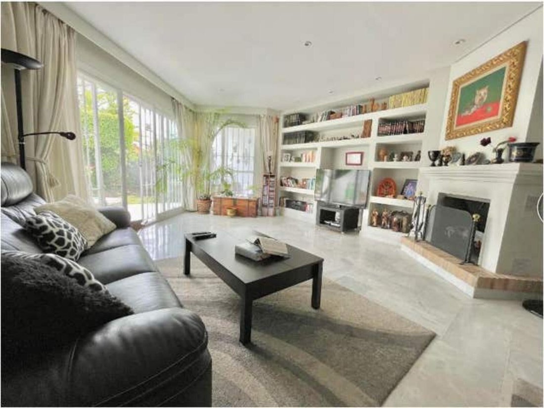Townhouse in Sierra Blanca, Marbella, Spain 5 - 17375157
