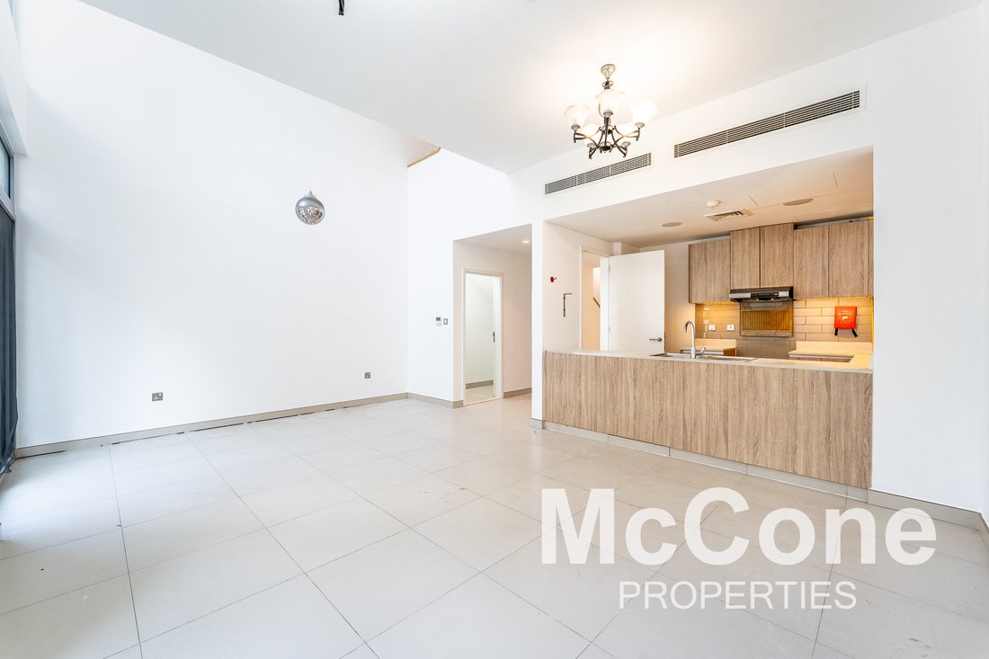Apartment in Dubai South, Dubai, United Arab Emirates 4 - 17378710