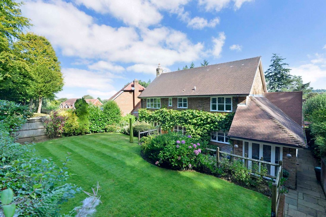 House in Bramley, England 2 - 17375485