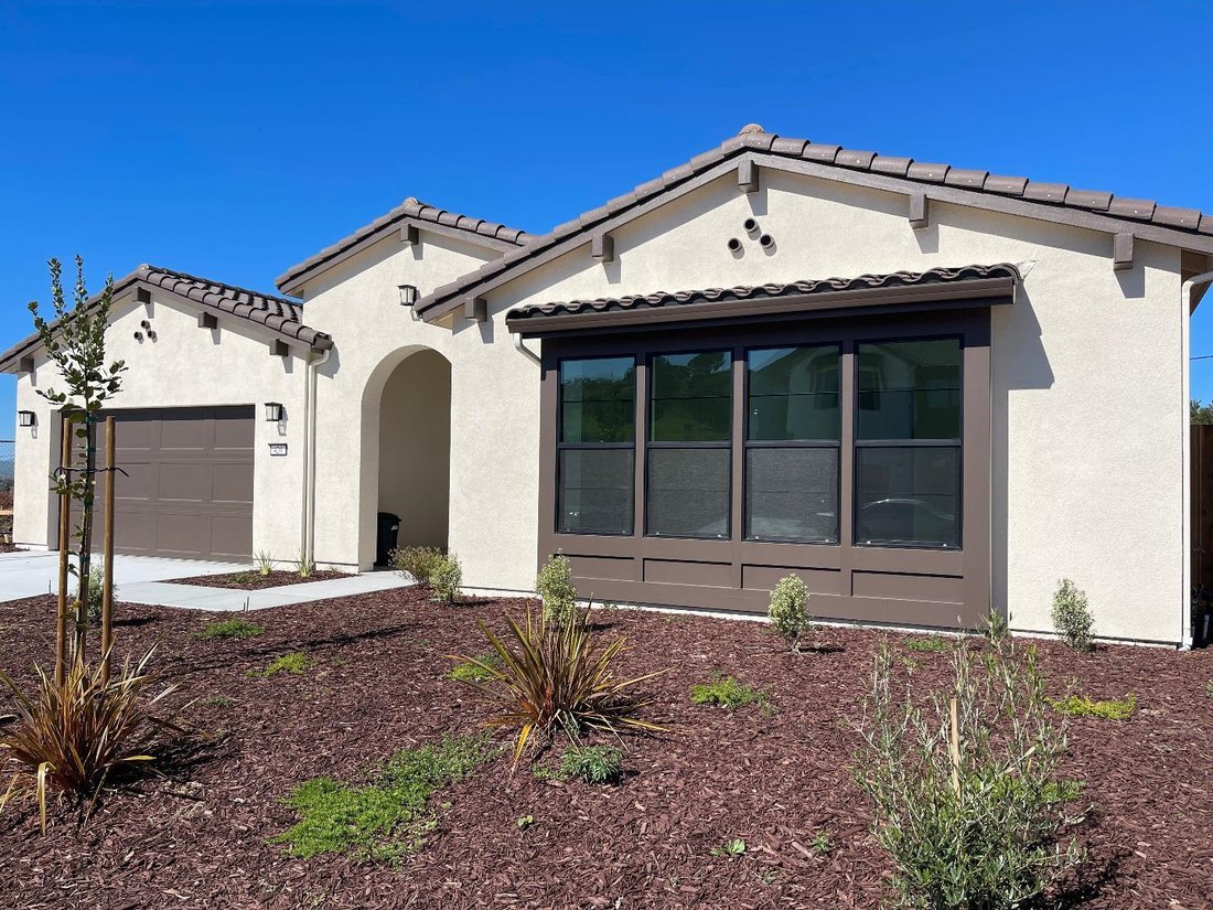 House in Hollister, California, United States 1 - 16696063