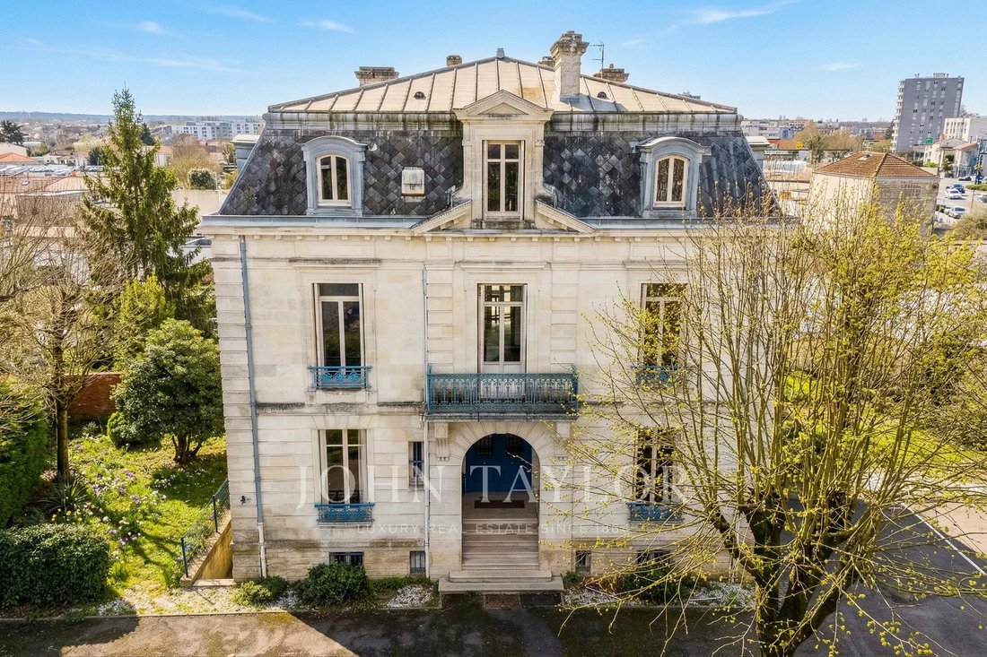 La Raze, Begles, France 2 - 17378270