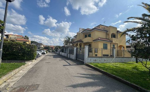 Villa in Sant'Anastasia, Campania, Italy 1