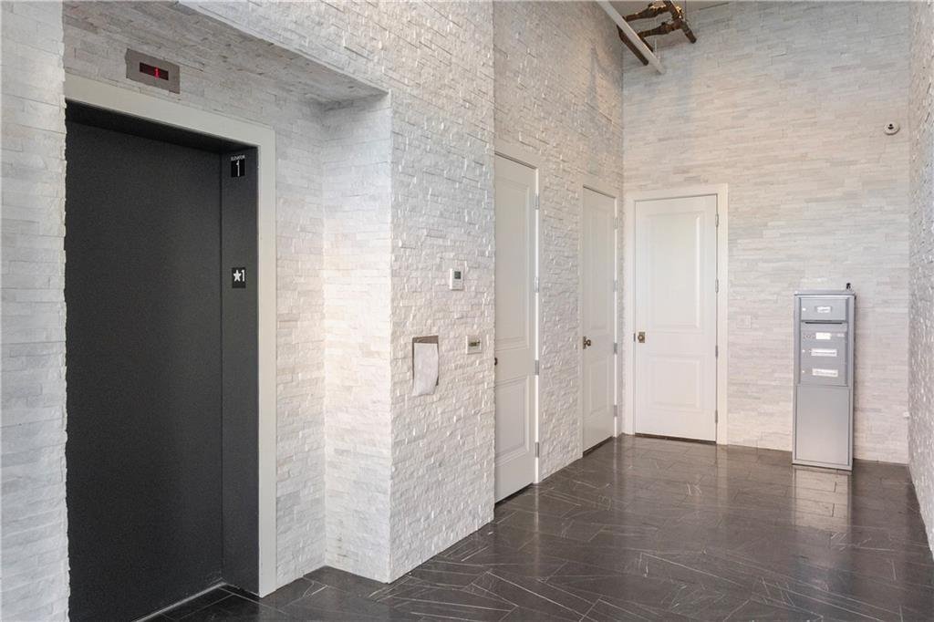 Condo in New Orleans, Louisiana, United States 3 - 17378252