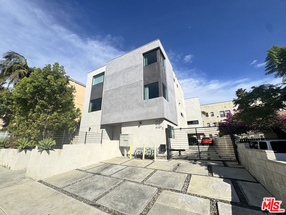 Los Angeles, California, United States 1 - 17375681