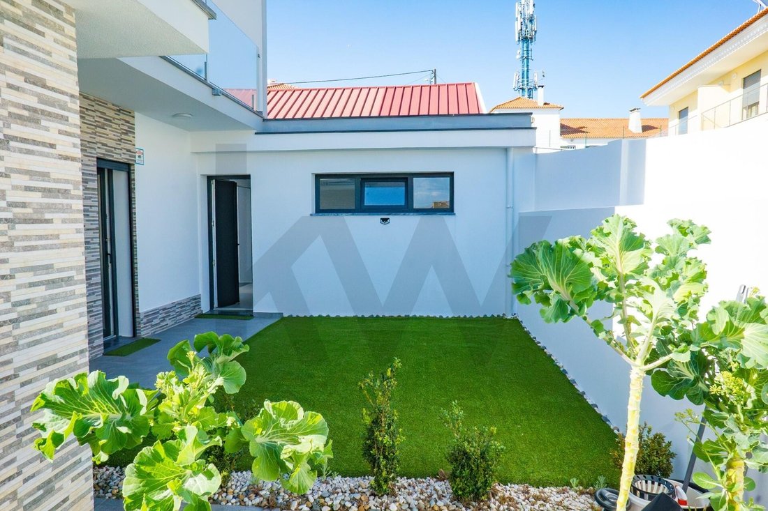 Townhouse in Odivelas, Lisbon, Portugal 3 - 17378355