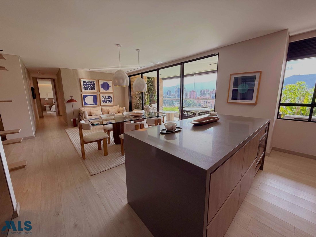 Apartment in Medellín, Antioquia, Colombia 2 - 17378664