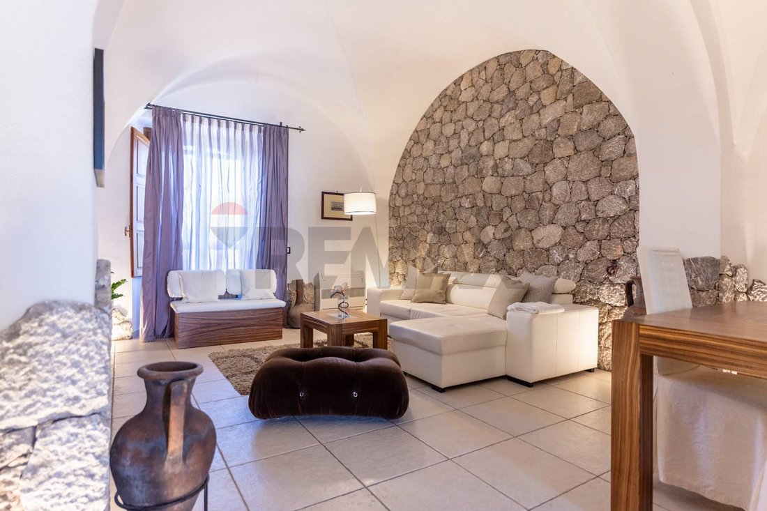 Villa in Calatabiano, Sicily, Italy 5 - 17377756