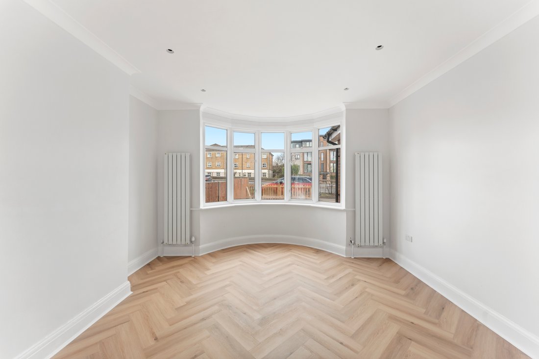 House in Barnet, England 4 - 17375253