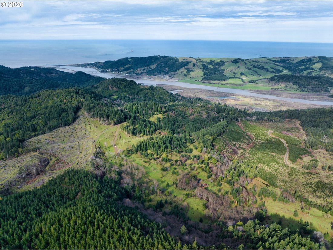 Land in Gold Beach, Oregon, United States 1 - 17376789