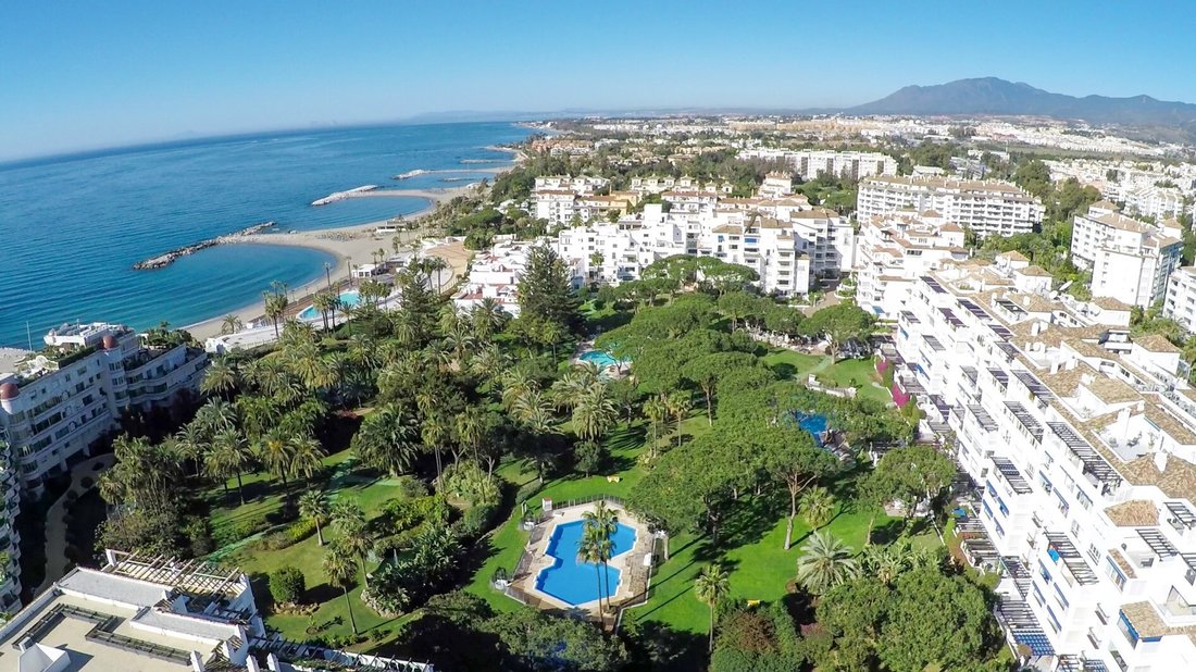 Apartment in Puerto Banus, Marbella, Spain 1 - 17375208