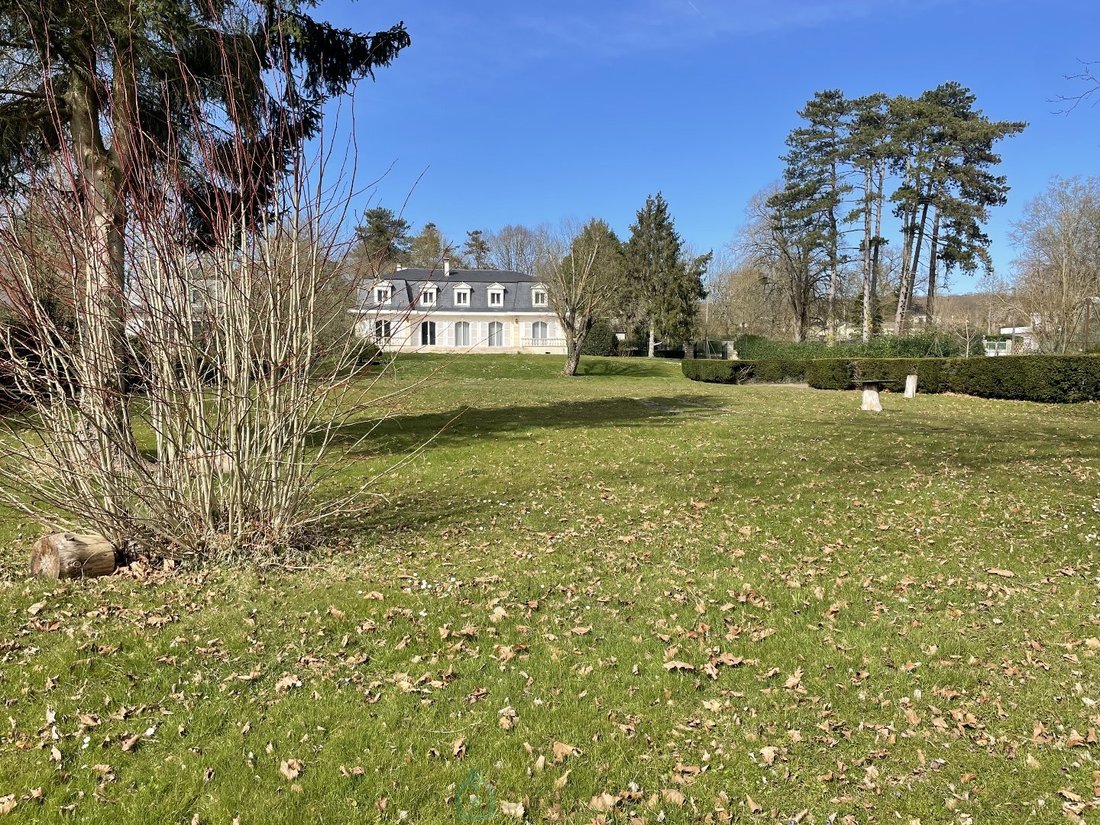 Estate in Boissettes, Ile-de-France, France 2 - 17377340