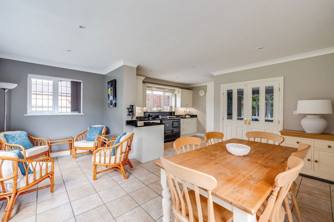 House in Goostrey, England 4 - 17375517