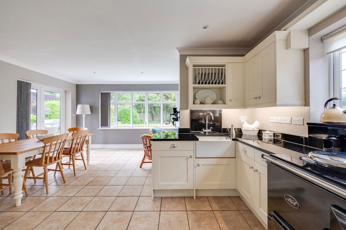 House in Goostrey, England 3 - 17375517