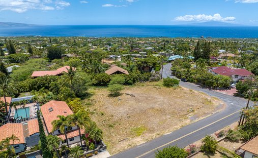 Land in Kihei, Hawaii, United States 1
