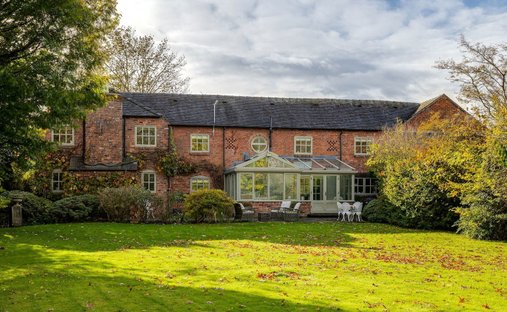 House in Sproston Green, Holmes Chapel, England 1