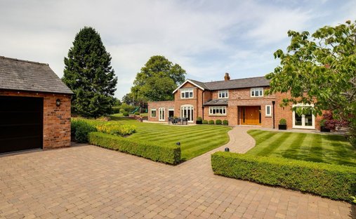 House in Mobberley, England 1