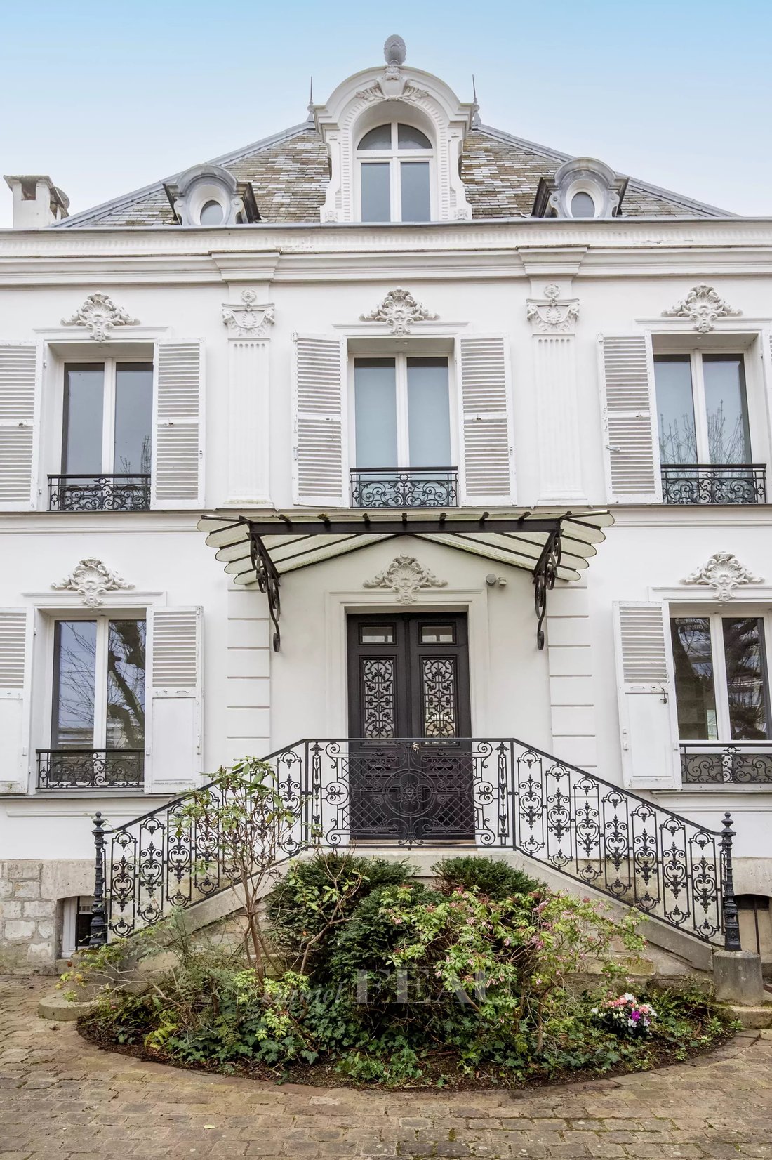 House in Vincennes, Ile-de-France, France 2 - 17376571