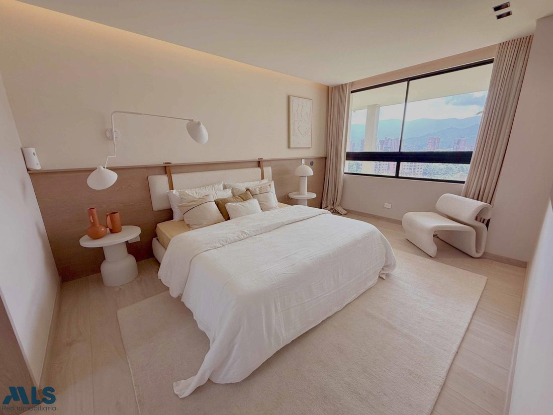 Apartment in Medellín, Antioquia, Colombia 3 - 17378664