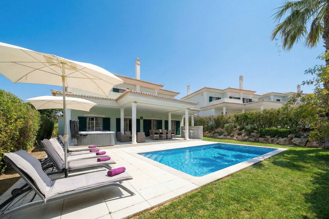 Villa in Quinta do Lago, Almancil, Portugal 1 - 17379013