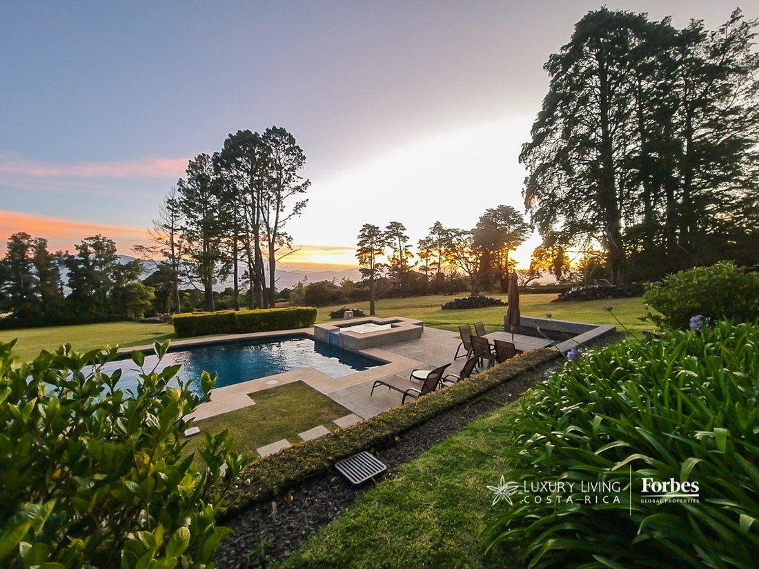 Estate in San José de la Montaña, Heredia Province, Costa Rica 4 - 17352818