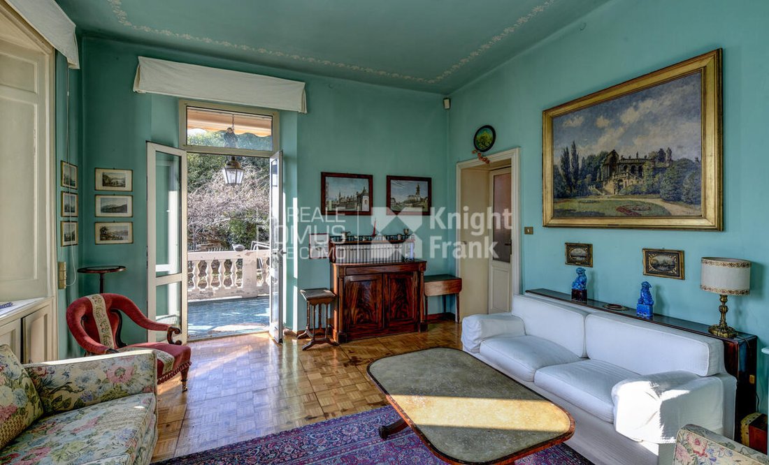 Villa in Moltrasio, Lombardy, Italy 3 - 17379001