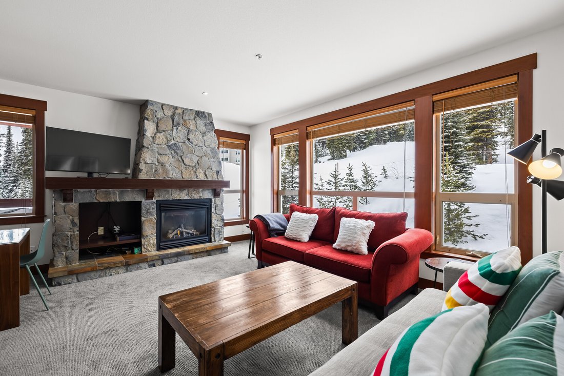 Condo in Beaverdell, British Columbia, Canada 3 - 17380108