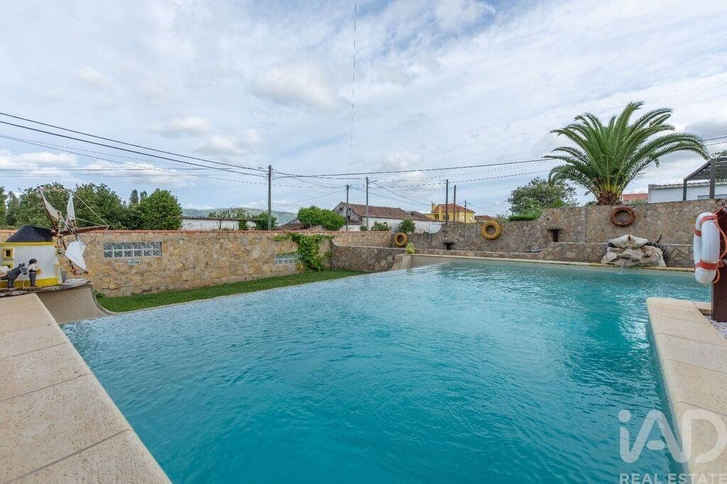 Townhouse in Cadaval e Pero Moniz, Lisbon, Portugal 2 - 17380096