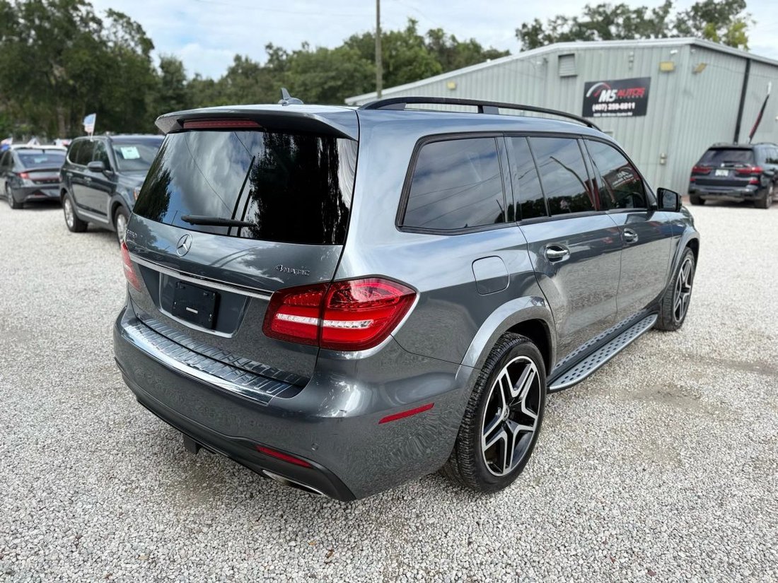 Suv in Orlando, FL, United States 5 - 16325327