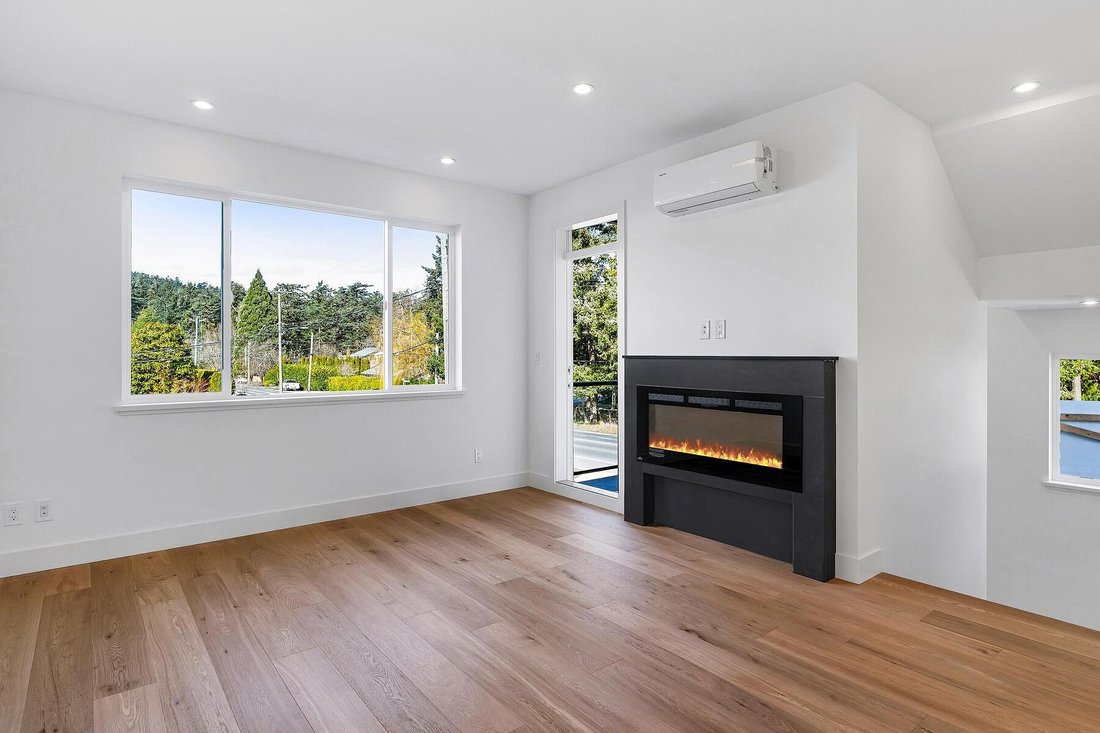 Townhouse in Saanich, British Columbia, Canada 5 - 17380122