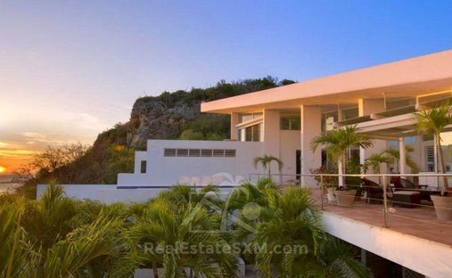 Villa in Simpson Bay, Sint Maarten 1
