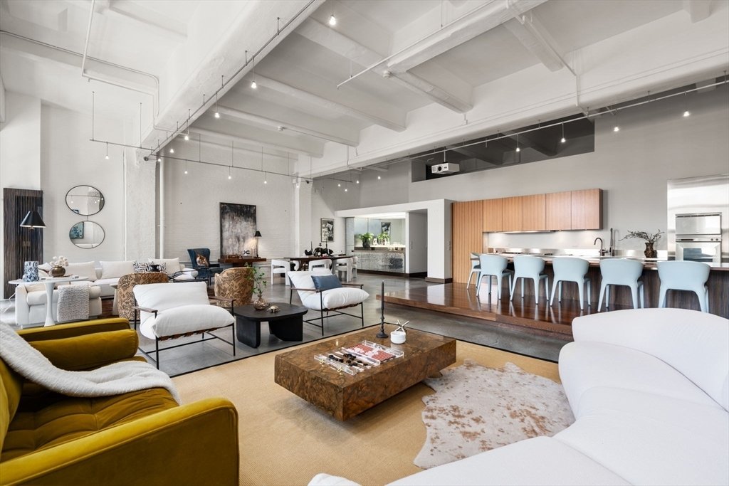 Condo in Boston, Massachusetts, United States 1 - 17380250