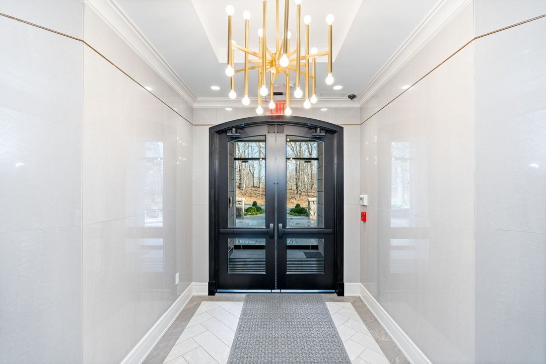 Condo in Watterson Park, Kentucky, United States 1 - 17380211