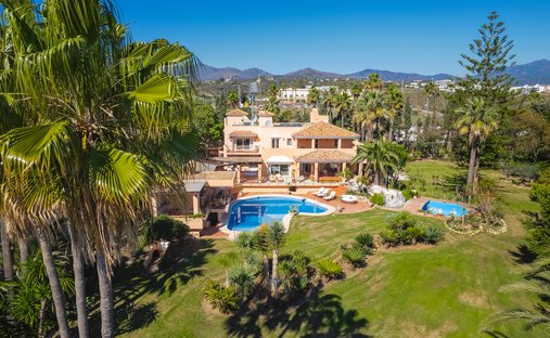 Villa à Estepona, Andalousie, Espagne 1