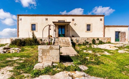 Country House in Noto, Sicily, Italy 1