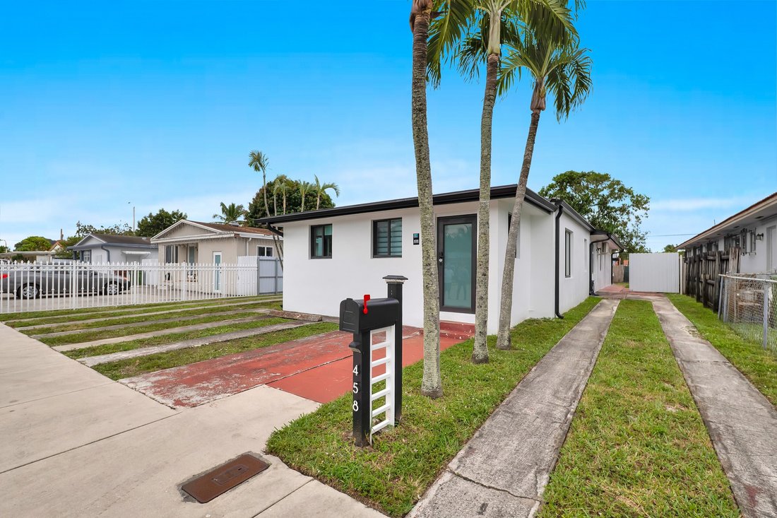 Apartment in Hialeah, Florida, United States 1 - 17380287
