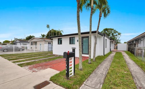Apartment in Hialeah, Florida, United States 1