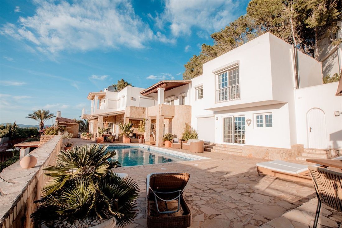Villa in Can Furnet, Santa Eularia des Riu, Balearic Islands 1 - 17380310