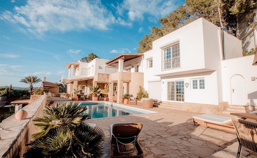 Villa in Can Furnet, Santa Eularia des Riu, Balearic Islands 1