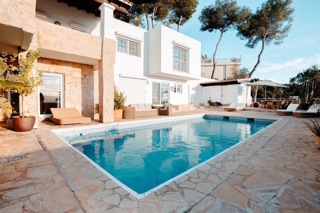 Villa in Can Furnet, Santa Eularia des Riu, Balearic Islands 2 - 17380310